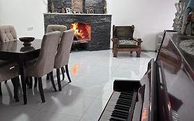 Friendly House